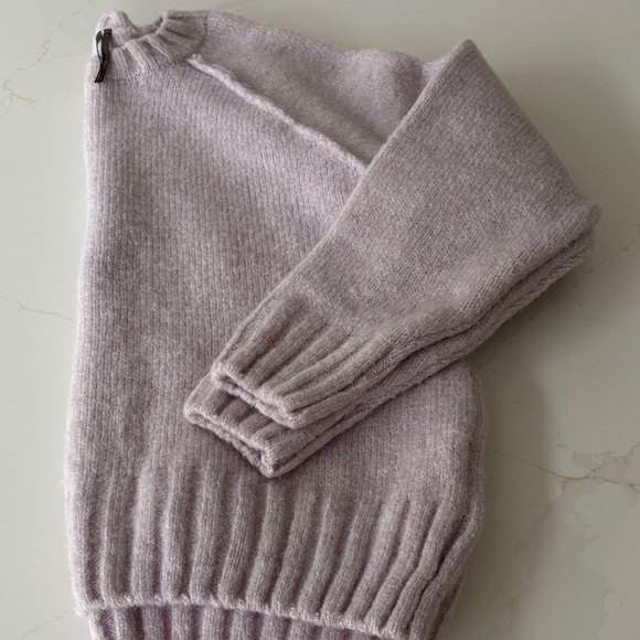 Anthropologie: The Cline Chunky Crewneck Sweater, size  Small. Colour is Lilac - Picture 12 of 12
